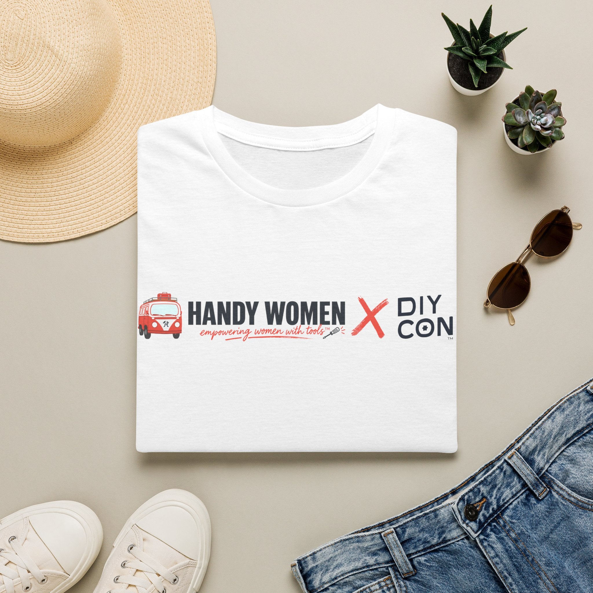 Handy Women x DIY Con T-Shirt — Women&